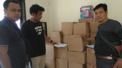 razia ratusan botol miras