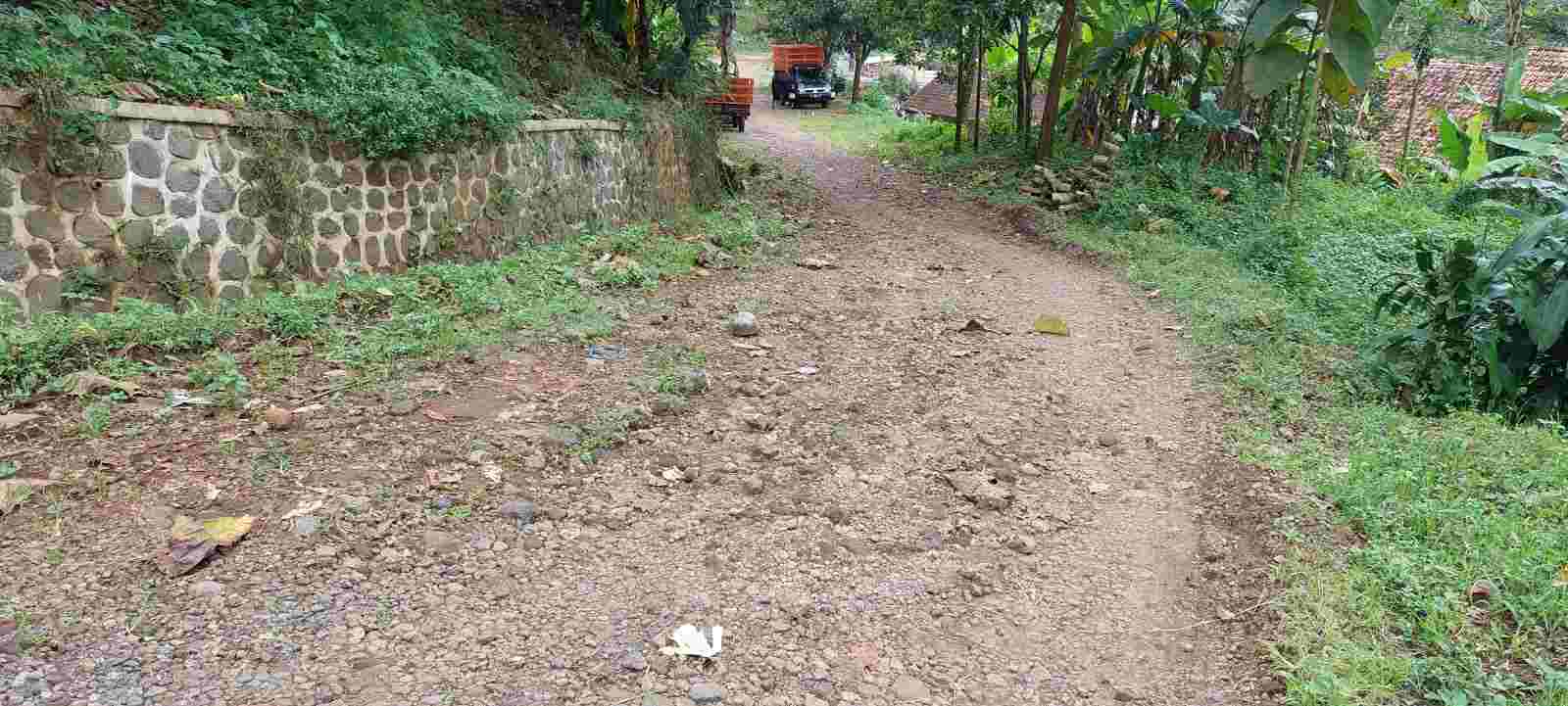Pertanyakan Perbaikan Jalan