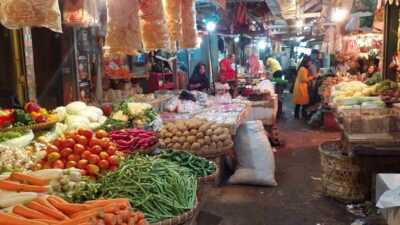 Jelang Ramadhan, Harga Sembako di Pasar Tanjungsari Sumedang Masih Stabil