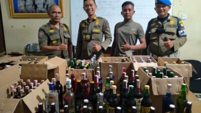 Jelang Ramadhan, Ratusan Miras Berhasil Diamankan Satpol PP Sumedang di Sejumlah Warung Kelontongan