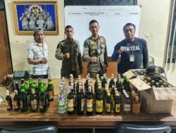 Satpol PP Sumedang Kembali Sita Puluhan Botol Miras Jelang Ramadhan