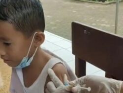 Viral Siswa SD Tak Mempan Saat Disuntik Vaksin