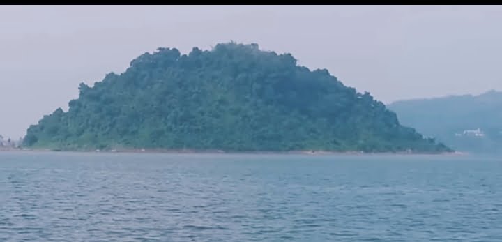 pusaran air waduk jatigede