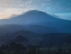 Cerita Perjalanan Spiritual ke Puncak Gunung Tampomas Sumedang dan Munculnya Penggawa Kerajaan