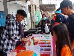 Jual Es Buah ‘Parasmanan 77’, Warga Sumedang Ini Hasilkan Omzet Ratusan Ribu Per Hari