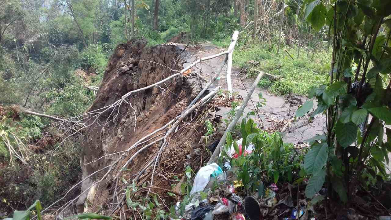 Longsor Hariang makin Parah