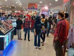 Pasar Modern di Sumedang Mulai Ramai Dipadati Pemburu Baju Lebaran
