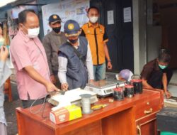 Pastikan Timbangan di Pasar Akurat, Diskop UKMPP Sumedang Tera Ulang Alat Ukur Timbang