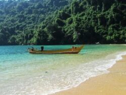Tak Hanya Indah, Ternyata Ada Cerita Mistis Pulau Nusa Barong Jawa Timur