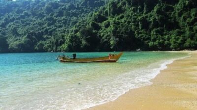 Pulau Nusa Barong