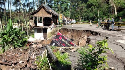 Oh Ternyata Ini Dugaan Penyebab Amblasnya Warung Makan di Cigendel Pamulihan Sumedang