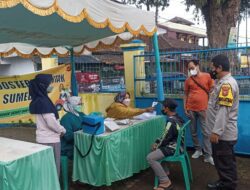 Antisipasi Lonjakan Pemudik, Polsek Cibugel Sumedang Laksanakan Vaksin Booster