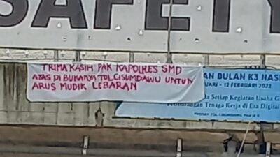 Spanduk Ucapan Terima Kasih Atas Dibukanya Tol Cisumdawu Seksi 3 Bermunculan di Sumedang
