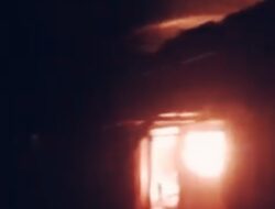 Diduga Sengaja Dibakar, Satu Rumah Permanen di Sumedang Ludes Terbakar