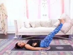 Cocok Bagi Kaum Rebahan, Ini Tips Gerakan Olahraga di Atas Kasur