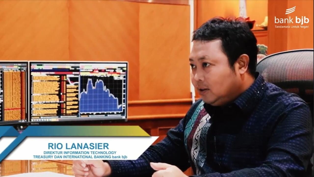 Rio Lanasier, Direktur Information Technology, Treasury & International Banking bank bjb