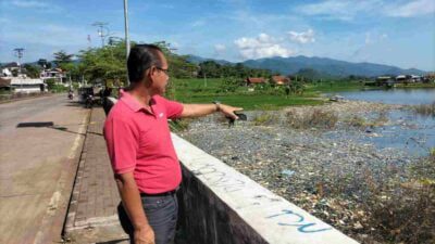 Bau Amis Menyengat Waduk Jatigede Sumedang Dikeluhkan Warga
