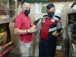 Gelar Operasi Pekat, Polsek Cileunyi Sita Miras di Sejumlah Warung dan Toko