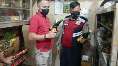 Gelar Operasi Pekat, Polsek Cileunyi Sita Miras di Sejumlah Warung dan Toko