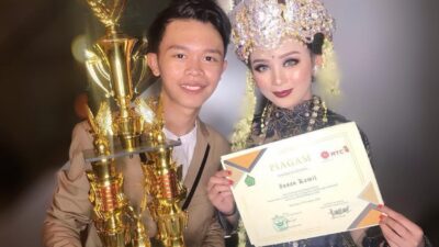 Insan Kamil, Putra Ketiga Kades Cibeusi Sumedang Ini Pandai Merias Wajah