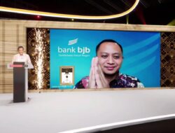 Direktur Utama bank bjb Yuddy Renaldi Raih Indonesia Financial Top Leader Awards 2022