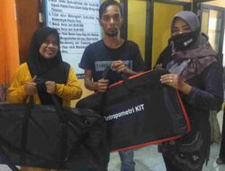 Pemdes Cintamulya Sumedang Serahkan Bantuan Alat Antopometri dan Timbangan Bayi Digital