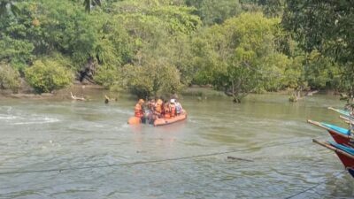 Hari Kedua Pencarian, Warga Sumedang yang Tergulung Ombak di Pantai Sayangheulang Garut Belum Ditemukan