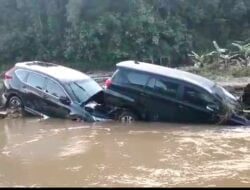Tak Hanya Telan Korban Jiwa, Banjir Bandang di Citengah Sumedang Juga Rendam Belasan Rumah dan Hanyutkan 5 Kendaraan