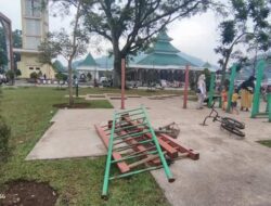 Alun-alun Sumedang Tak Terawat, Sejumlah Fasilitas Bermain Anak Dibiarkan Rusak
