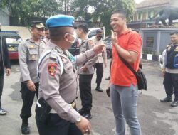 Tegakan Disiplin, Propam Periksa Kerapihan dan Tampang Anggota Polsek Cileunyi