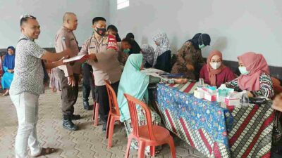 Songsong HUT Bhayangkara ke-76, Polsek Bojongsoang Beri Pengobatan Gratis