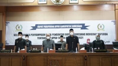 DPRD Sumedang Terima Nota Pengantar Raperda LPP APBD 2021