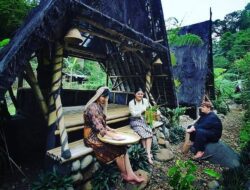 Yuk ‘Healing’ di Wisata Kontemplasi Sapatapaan Sumedang, yang Sajikan Suasana Tradisional