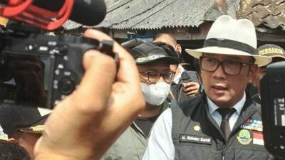 Ridwan Kamil Pantau Langsung Sejumlah Titik Terdampak Luapan Sungai Ciwidey Bandung
