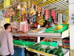 Cek Stok Minyak Goreng, Personel Polresta Bandung Datangi Pasar dan Pertokoan