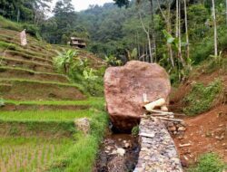 Soal Batu Raksasa Bergeser Tanpa Jejak di Citengah Sumedang, Warga Sebut Sosok Ini Penghuninya
