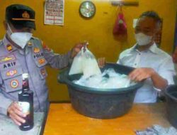 Gelar Operasi Pekat, Polisi Temukan Miras Oplosan Siap Jual di Majalaya