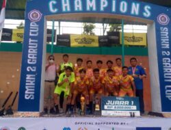 KEREN! Tim SMP 1 Jatinangor Sumedang Juara Pertama Turnamen Futsal Tingkat SMP se-Jawa Barat