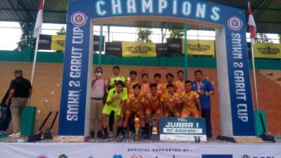 KEREN! Tim SMP 1 Jatinangor Sumedang Juara Pertama Turnamen Futsal Tingkat SMP se-Jawa Barat