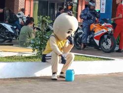 Pengemis Berkostum Badut Kian Menjamur di Sumedang, Warga Berharap Ada Razia