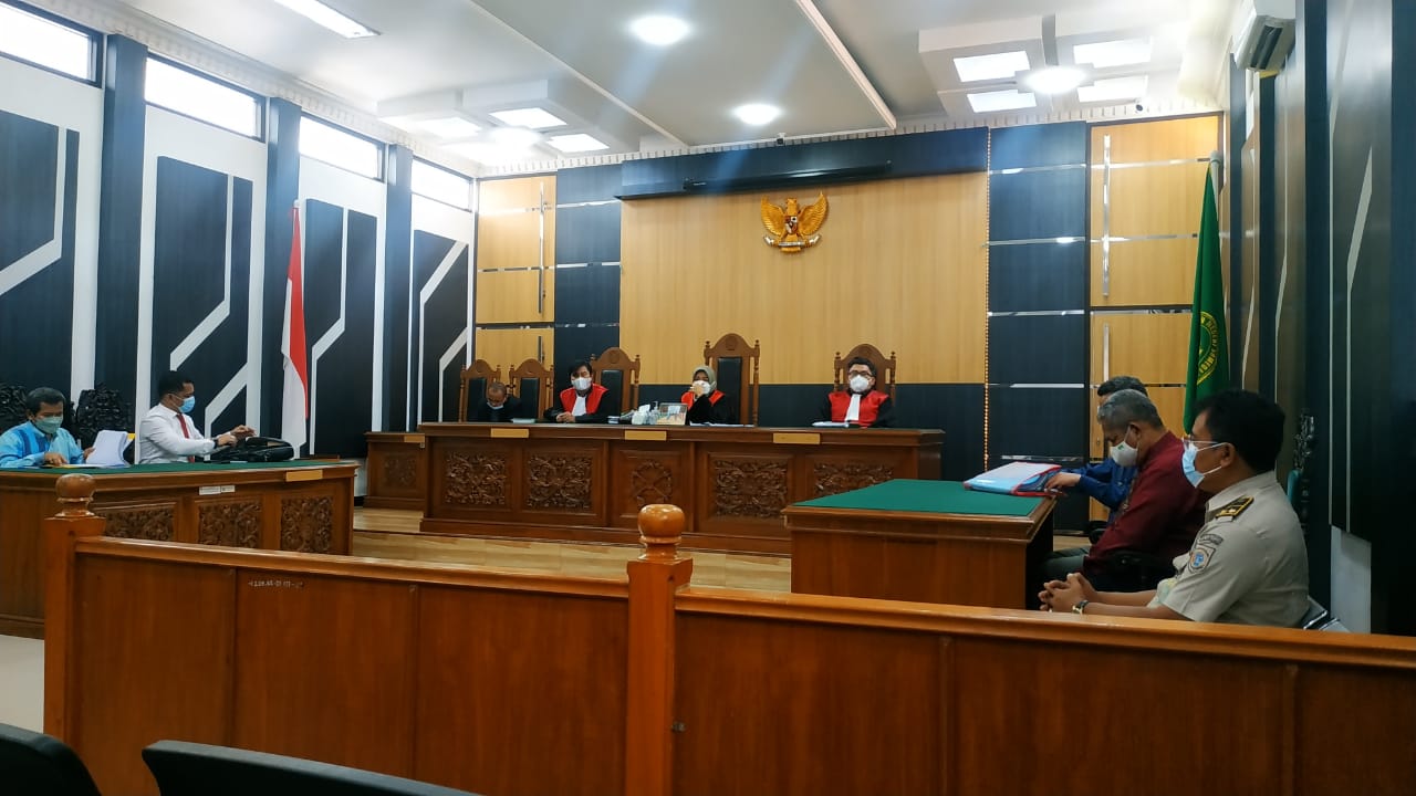 SIDANG: Sidang gugatan perdata lahan tol Cisumdawu di seksi 1 antara ahli waris keturunan Bangin bin Moetakin sebagai Ahli Waris Pengganti dari Antjiah binti Moetakin WA Baron Baud melawan PT Priwista Raya, Dadan Setiadi Megantara terus bergulir di Pengadilan Negeri (PN) Sumedang.