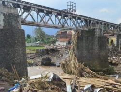 Banjir Landa Garut, Ratusan Rumah dan Fasilitas Umum di 8 Kecamatan Hancur