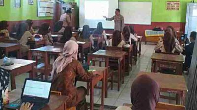Sosialisasikan Bahaya Narkoba, Polisi Temui Pramuka di Cikancung