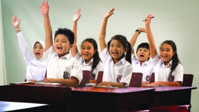 Guru Wajib Tahu, Ini Bedanya Kurikulum Merdeka dan Kurikulum 2013