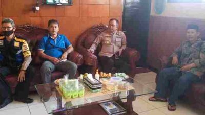 Temui Kades Kiangroke, Kapolsek Banjaran Ajak Jaga Sinergitas Wilayah