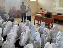 Hari Pertama Masuk Sekolah, Polisi Ikut Beri Imbauan Kamtibmas dan Prokes