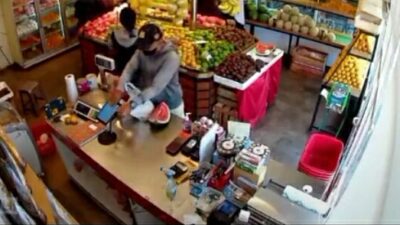Aksi Pencurian di Cinunuk Bandung Viral di Medsos, Pelaku Pura-pura Jadi Pembeli