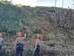 SAR Brimob Terjun Cek Wilayah Rawan Longsor di Bandung Barat
