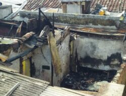 Diduga Korsleting Listrik, Kontrakan 8 Kamar di Katapang Kabupaten Bandung Dilalap Api