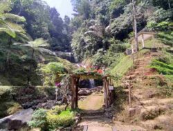 Meski Sepi Pengunjung, Pengelola Tetap Jaga Keindahan Alam di Objek Wisata Curug Gorobog